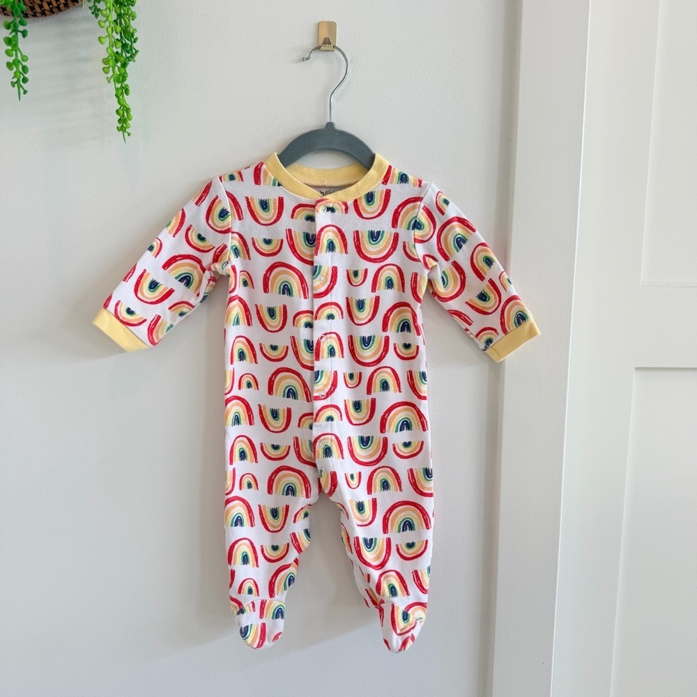 Chick Pea Rainbow Print Gender Neutral Baby Footie Pajama's Size 6-9 Month